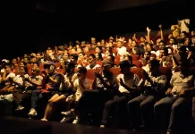 दमिनी भीर चलिरहेकाे बेला लेखक राजन मुकारुङकाे प्रश्न