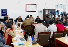 ‘विश्वविद्यालय थप्ने कि भएकालाई राम्रो बनाउने?’