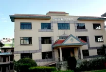 पत्रकार महासंघविरुद्ध जनजाति पत्रकार आन्दोलित