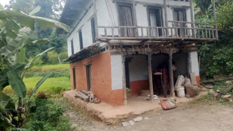 आशधनी जन्मिएको घर