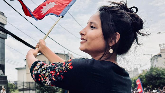 रक्षा बम